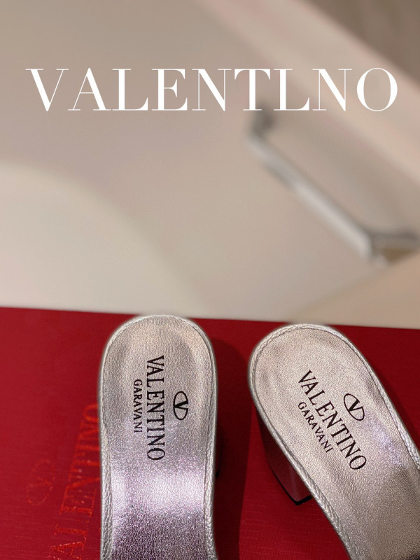 HOT SALE VALENTINO VLOGO SIGNATURE SLIDE SANDAL