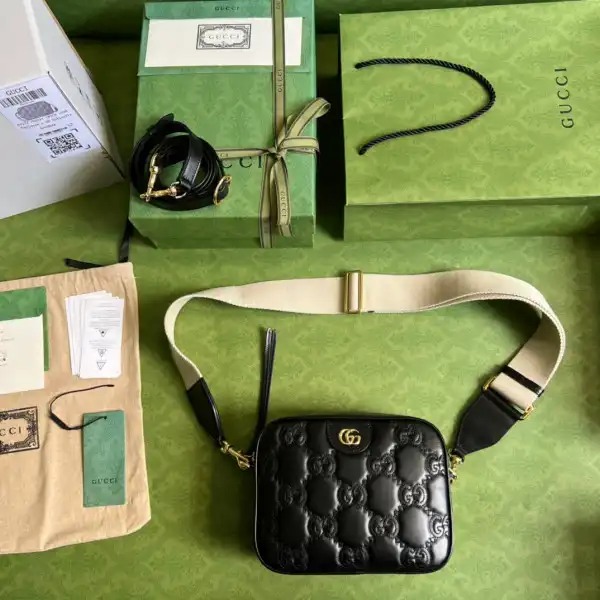 Frstbag ru Gucci GG matelassé leather shoulder bag