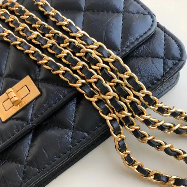 CHANEL CHAIN WALLET