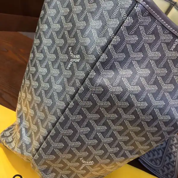 GOYARD TOTE BAG