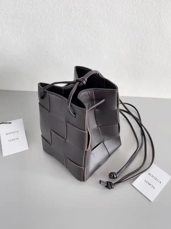 Cheap BOTTEGA VENETA Cassette Bucket Bag