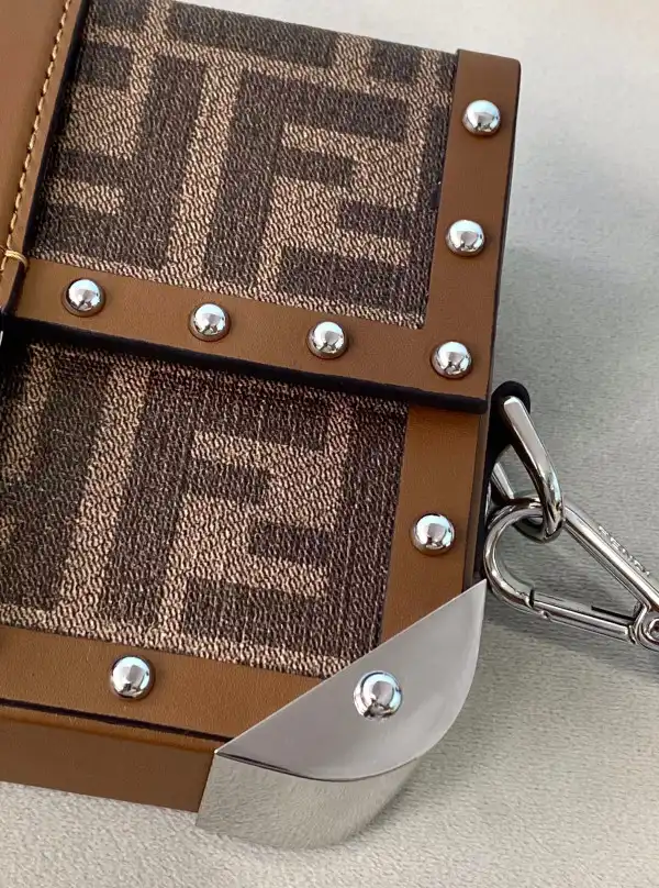 FENDI BAGUETTE TRUNK MINI