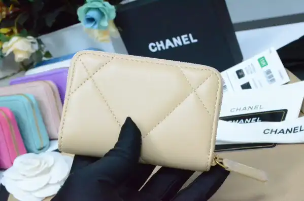 CHANEL 19 ZIPPED COIN PURSE