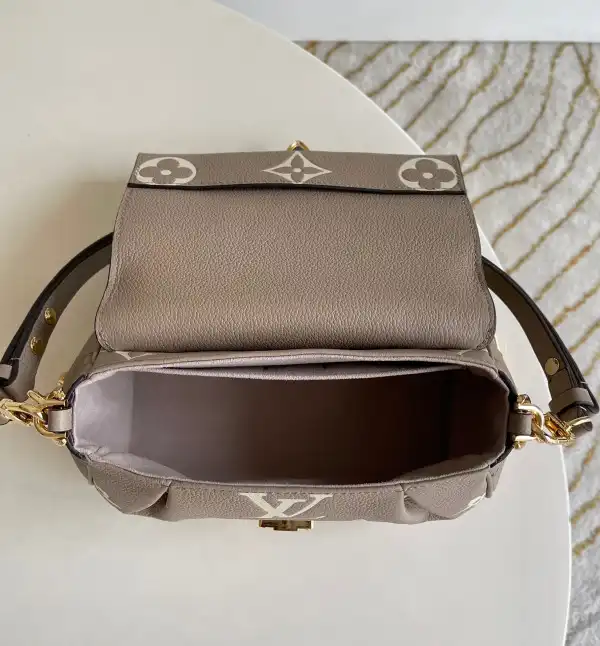 Bagsoffer LOUIS VUITTON FAVORITE