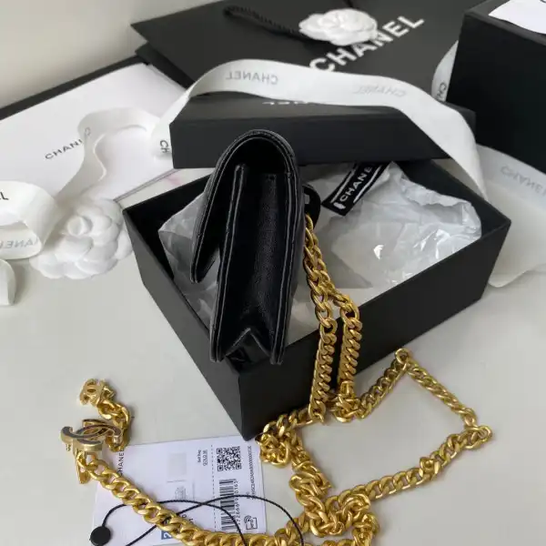 CHANEL CHANELUTCH WITH CHAIN