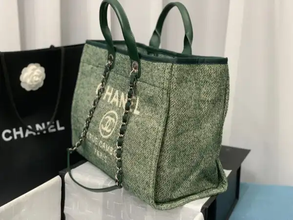 CHANEL SHOPPING BAG