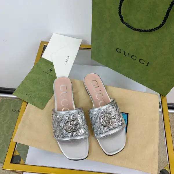 Bagsoffer GUCCI Women's slide with Double G