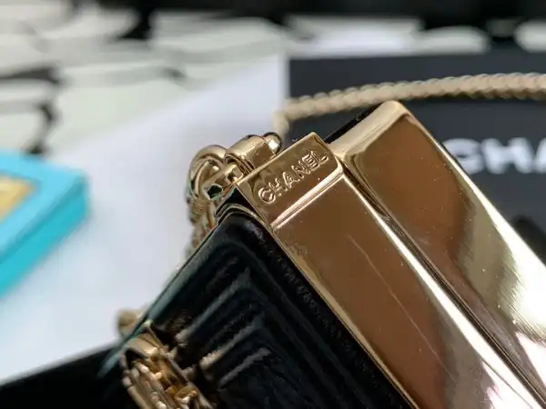 CHANEL BOY MINAUDIERE