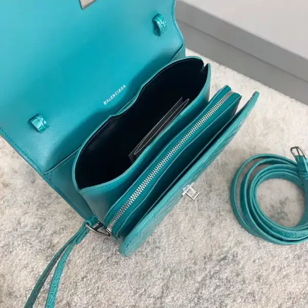 First bag ru BALENCIAGA WOMEN'S B. SMALL BAG