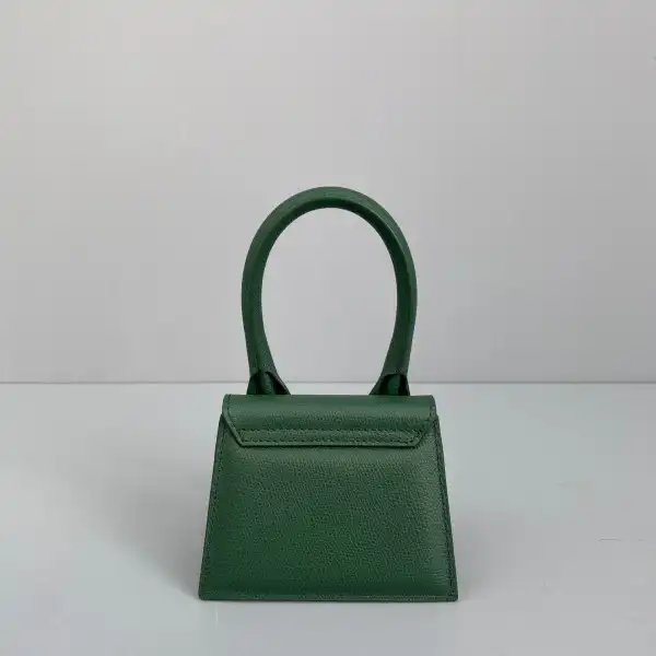 JACQUEMUS Le Chiquito Mini Bag