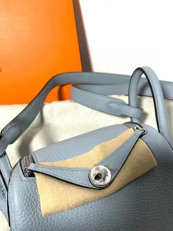 First bag ru HERMES LINDY MINI HANDMADE