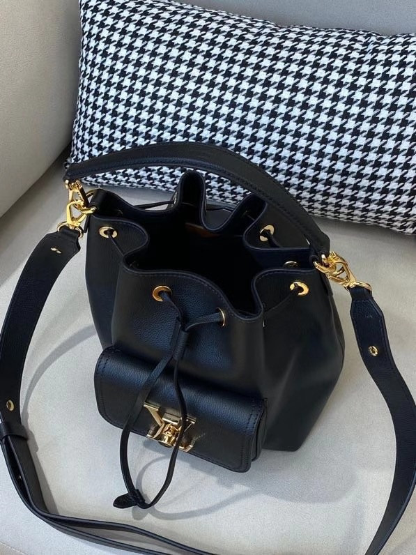 HOT SALE LOUIS VUITTON LOCKME BUCKET