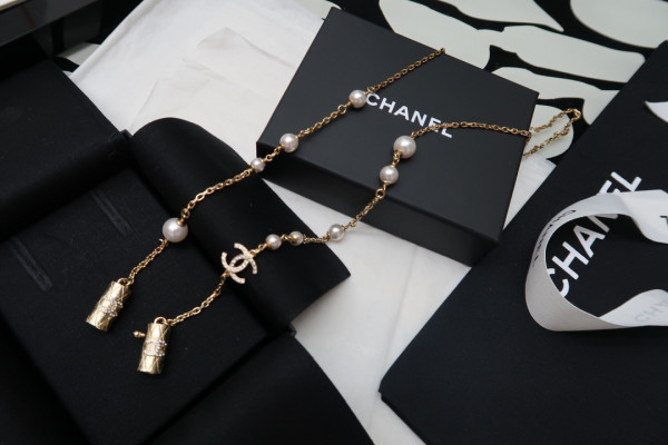 HOT SALE CL AIRPODS NECKLACE