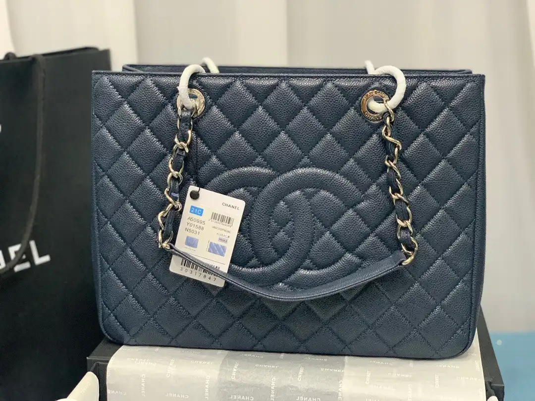 CHANEL TOTE BAG