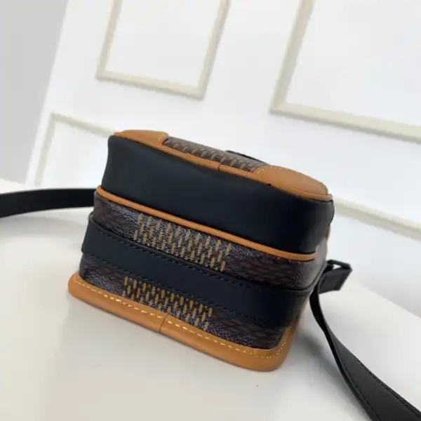 LOUIS VUITTON NANO AMAZONE MESSENGER