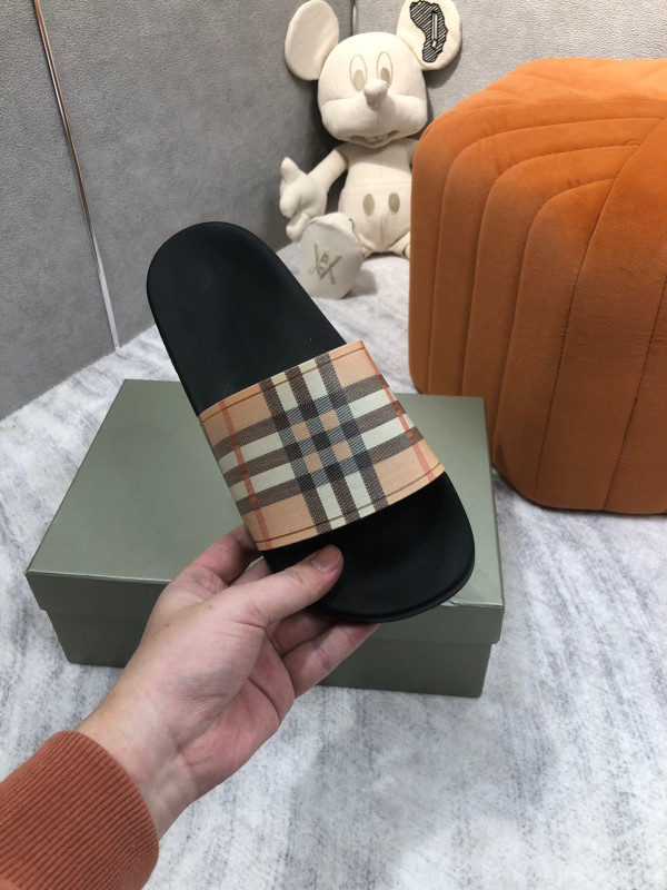 HOT SALE Burberry Vintage Check Slides