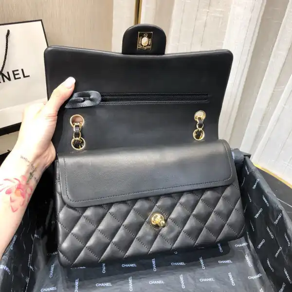 CHANEL FLAP BAG LAMBSKIN