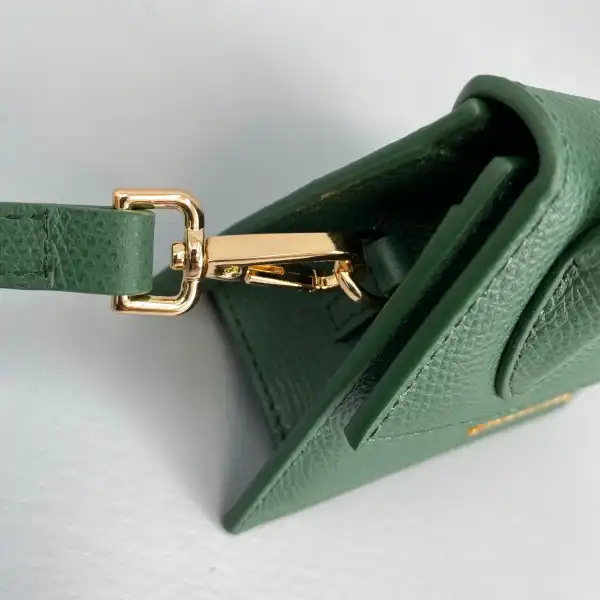 JACQUEMUS Le Chiquito Mini Bag