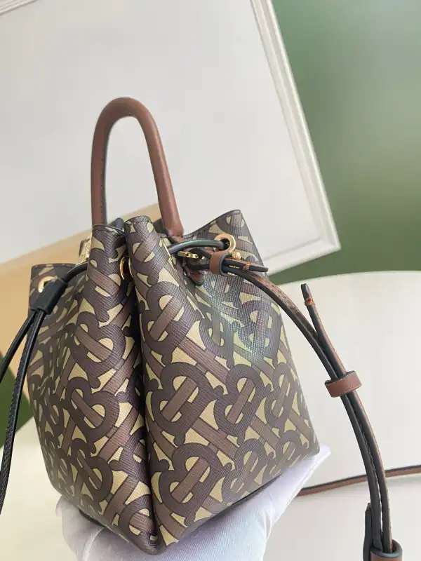 BURBERRY Bucket Bag