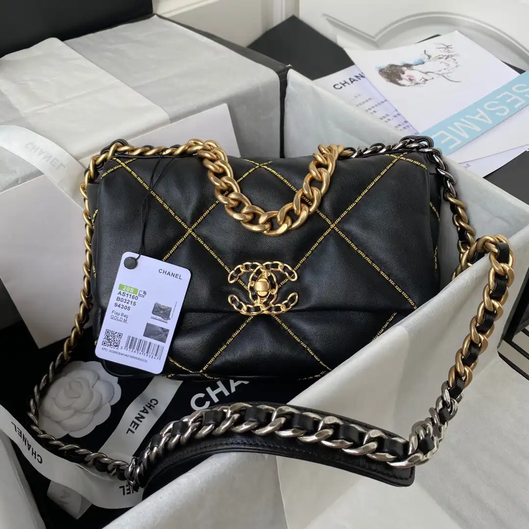 Frstbag ru CHANEL 19 FLAP BAG