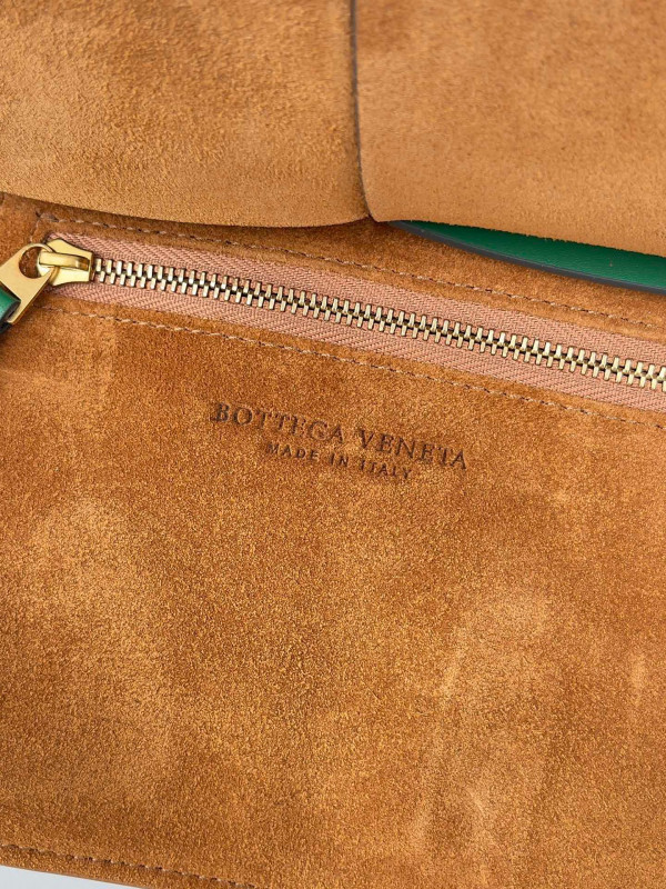 [FREE SHIPPING] BOTTEGA VENETA MINI ARCO