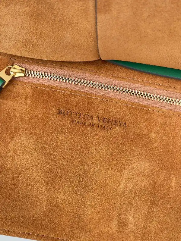 Yupoo bagsoffer BOTTEGA VENETA MINI ARCO