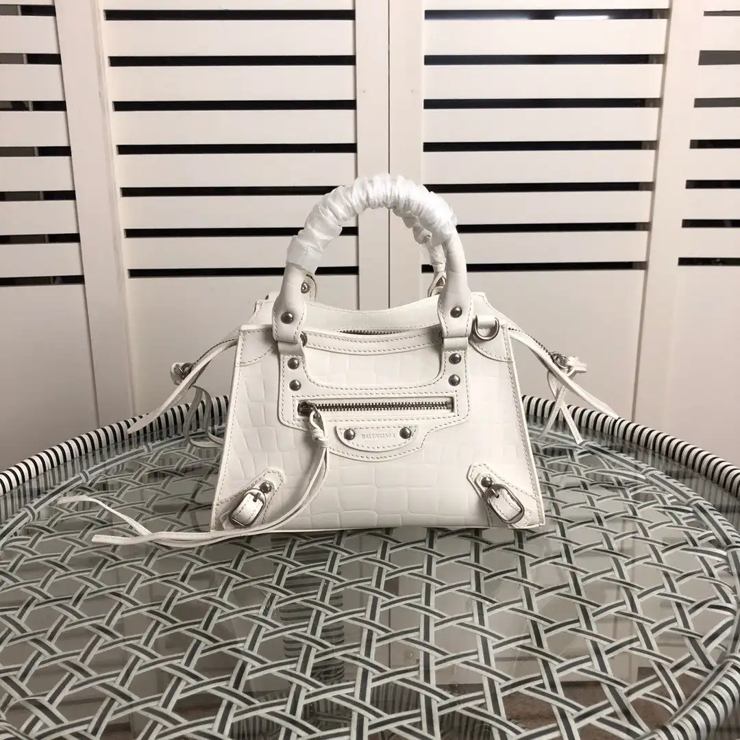 Frstbag ru BALENCIAGA NEO CHANELASSIC MINI TOP HANDLE BAG