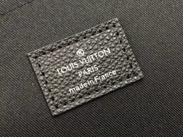 TO LOUIS VUITTON POCHETTE JOUR