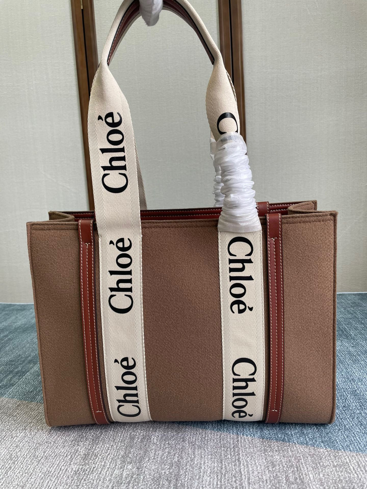 HOT SALE CHLOÉ MEDIUM WOODY TOTE BAG