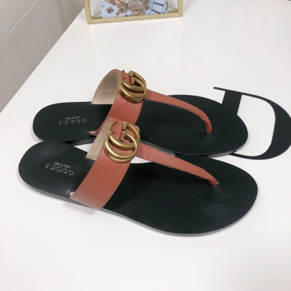 HOT SALE GUCCI Leather thong sandal with Double G