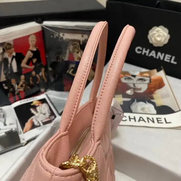 CHANEL VINTAGEP BAG