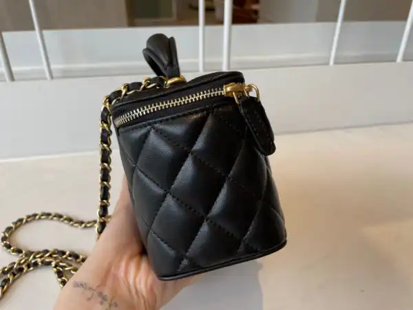 First Bag Ru CHANEL VANITY CASE