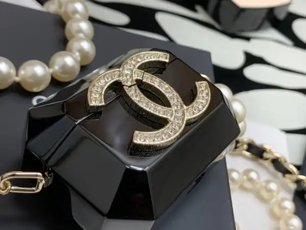 CHANEL AIRPODS CASE PRO NECKLACE