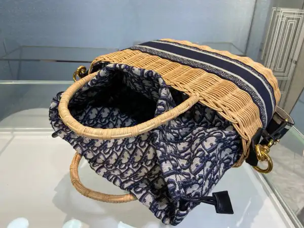 DIRO WICKER BASKET BAG