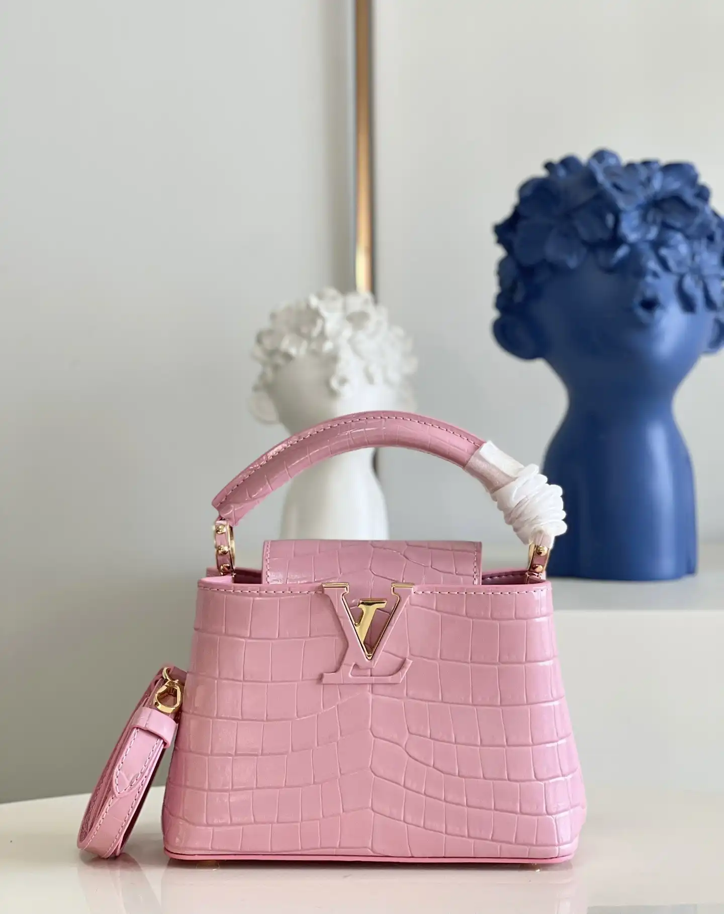 LOUIS VUITTON CAPUCINES MINI