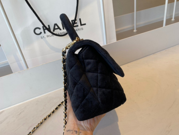 CL MINI FLAP BAG WITH TOP HANDLE