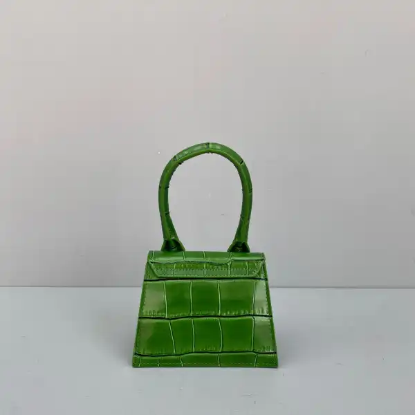 JACQUEMUS Le Chiquito Mini Bag