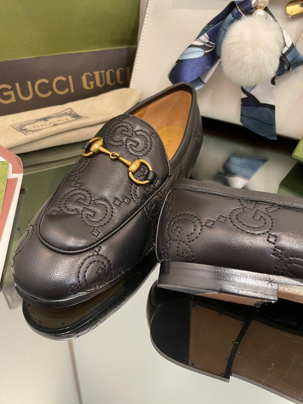 HOT SALE GUCCI GG Jordaan loafer