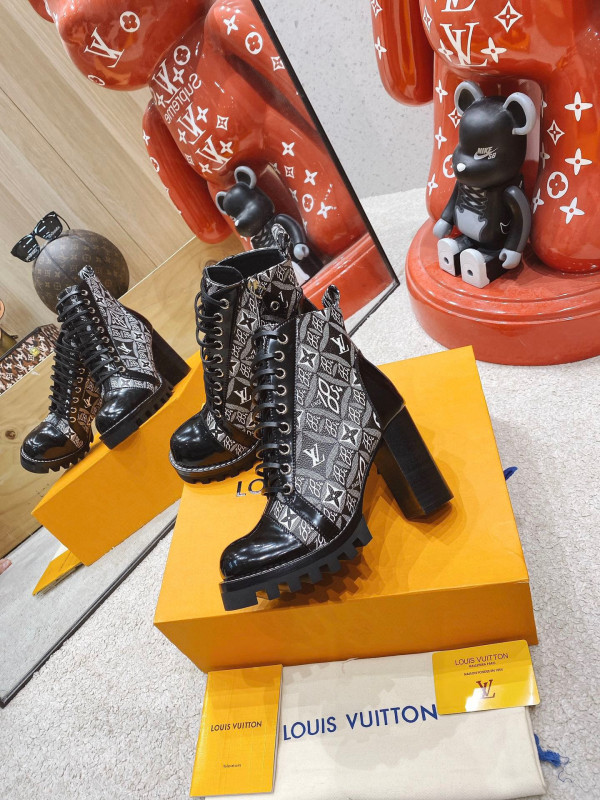 LOUIS VUITTON STAR TRAIL ANKLE BOOT 8CM