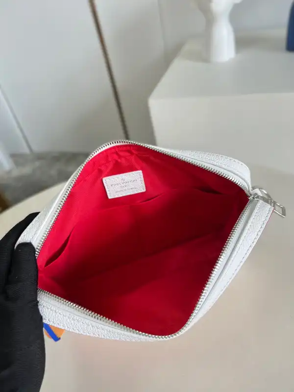 Affordable LOUIS VUITTON TRIO MESSENGER