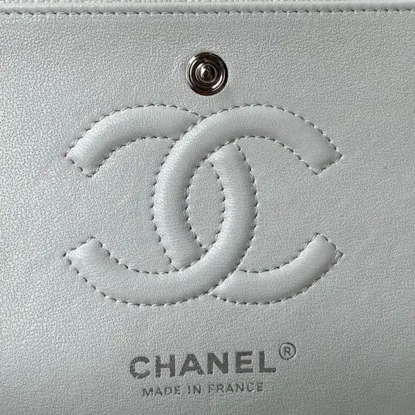 CHANEL FLAP BAG 23CM