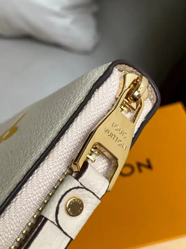 Affordable LOUIS VUITTON ZIPPY WALLET