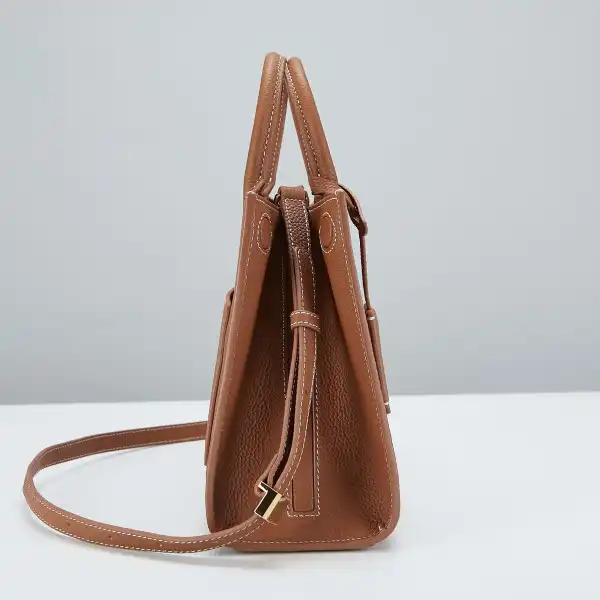 First bag ru BURBERRY Small Frances Bag