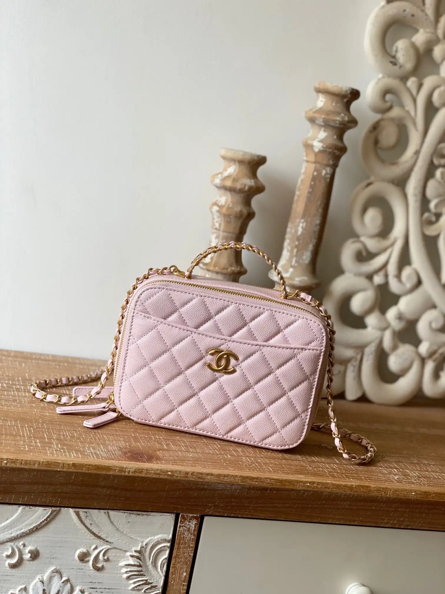 CHANEL VANITY CASE