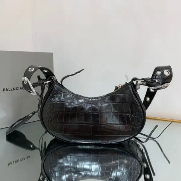 First bag ru BALENCIAGA WOMEN'S LE CAGOLE XS SHOULDER BAG