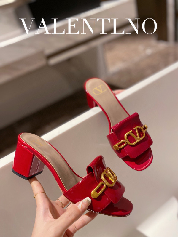 HOT SALE VALENTINO VLOGO SIGNATURE SLIDE SANDAL