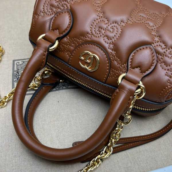 HOT SALE GUCCI GG matelassé leather top handle bag