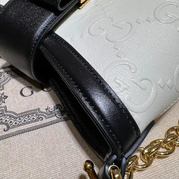 GUCCI Small GG shoulder bag