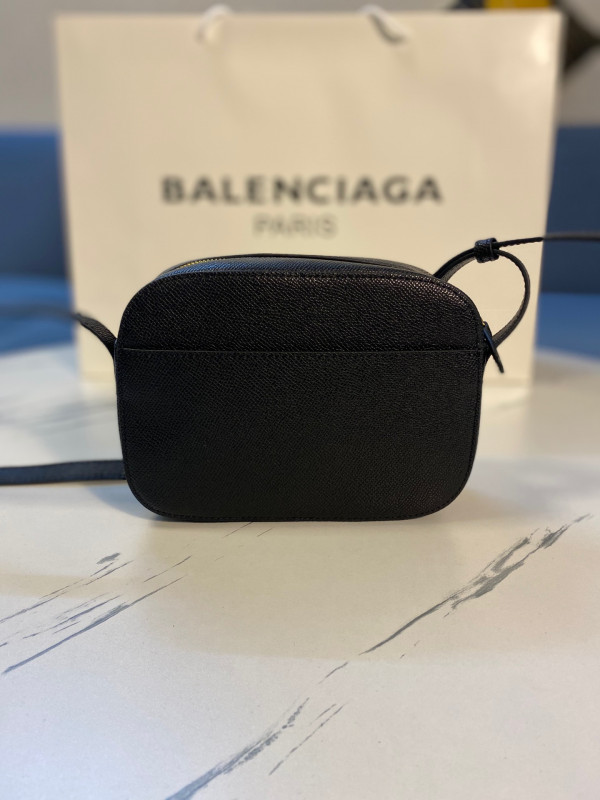 HOT SALE BALENCIAGA EVERYDAY CAMERA BAG XS