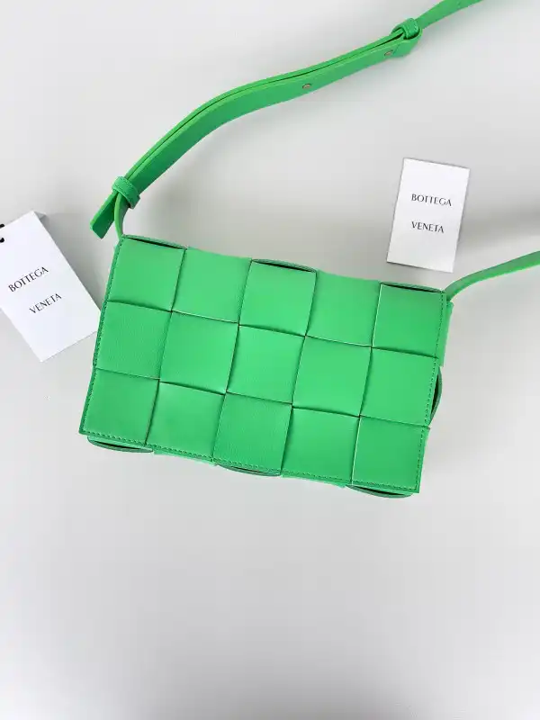 BOTTEGA VENETA CASSETTE